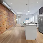Lofts At Walnut: 1Br Fast Wi-Fi