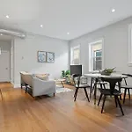 Lofts At Walnut: 1Br Fast Wi-Fi