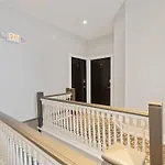 Lofts At Walnut: 1Br Fast Wi-Fi
