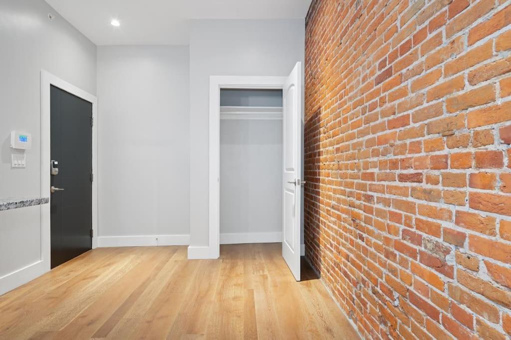 Lofts At Walnut: 1br Fast Wi-fi * Harrisburg